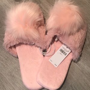 Justice pink slippers  size 8-9 NWT